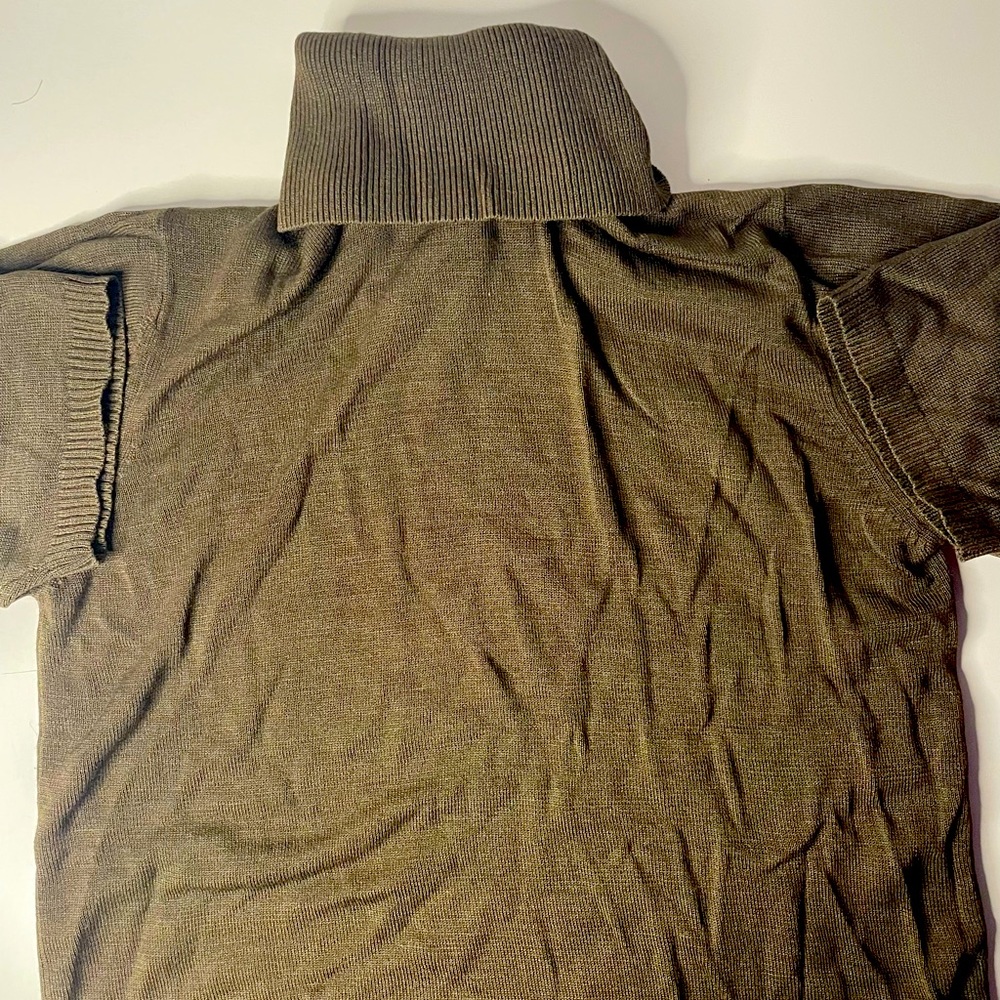 August Silk Knit Turtle Neck Shirt: Dark Green